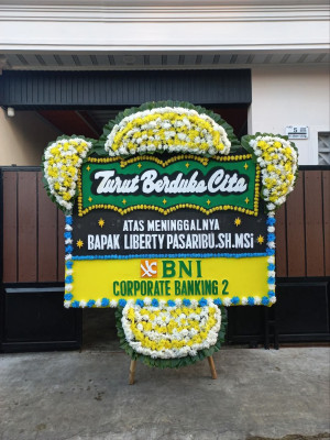 Papan Bunga Duka di Wasile Tengah