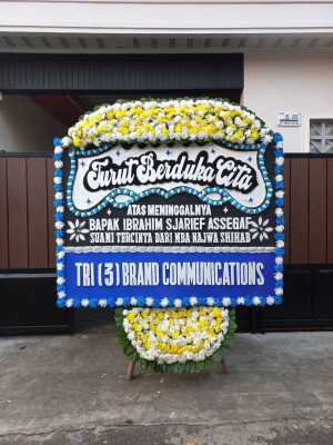 Papan Bunga Duka di Wasile Tengah